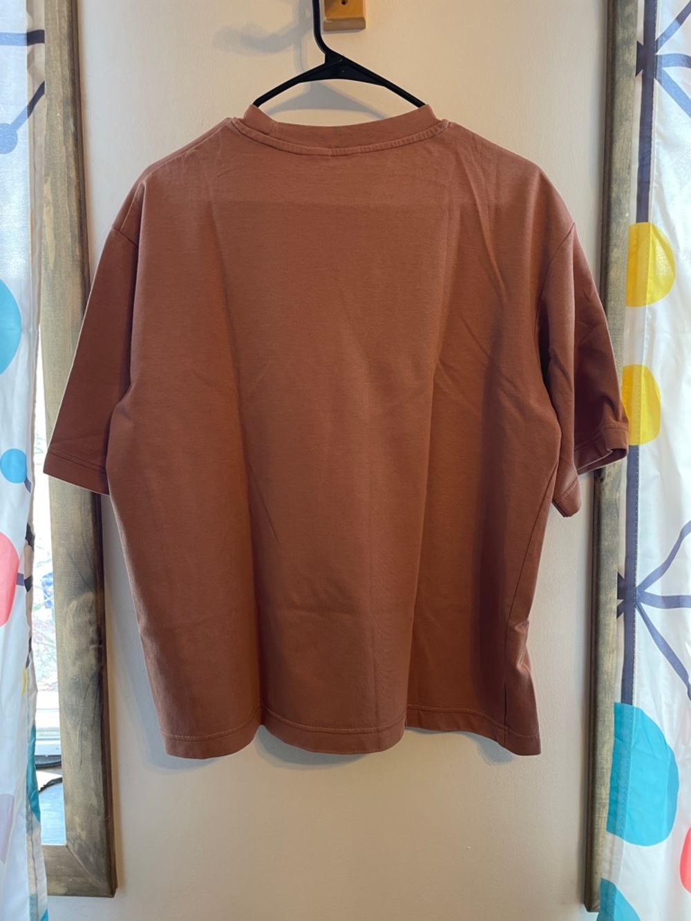 Uniqlo Men's Airism Short Sleeve Crewneck T-Shirt in light purplish Brown - Picture 2 of 6